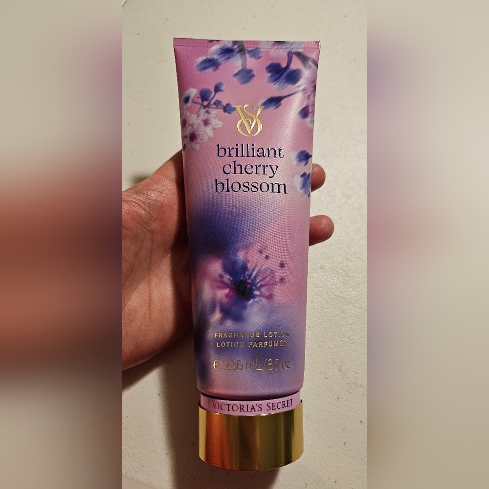 Victoria's Secret Brilliant Cherry Blossom Fragrance Lotion New Sealed